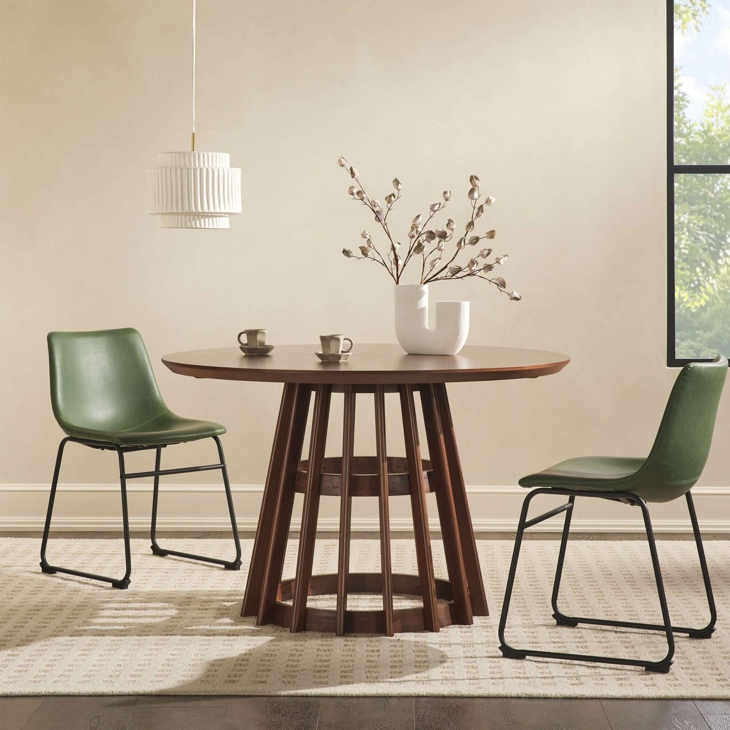 Round Pine Wood Pedestal Base Dining Table 47'