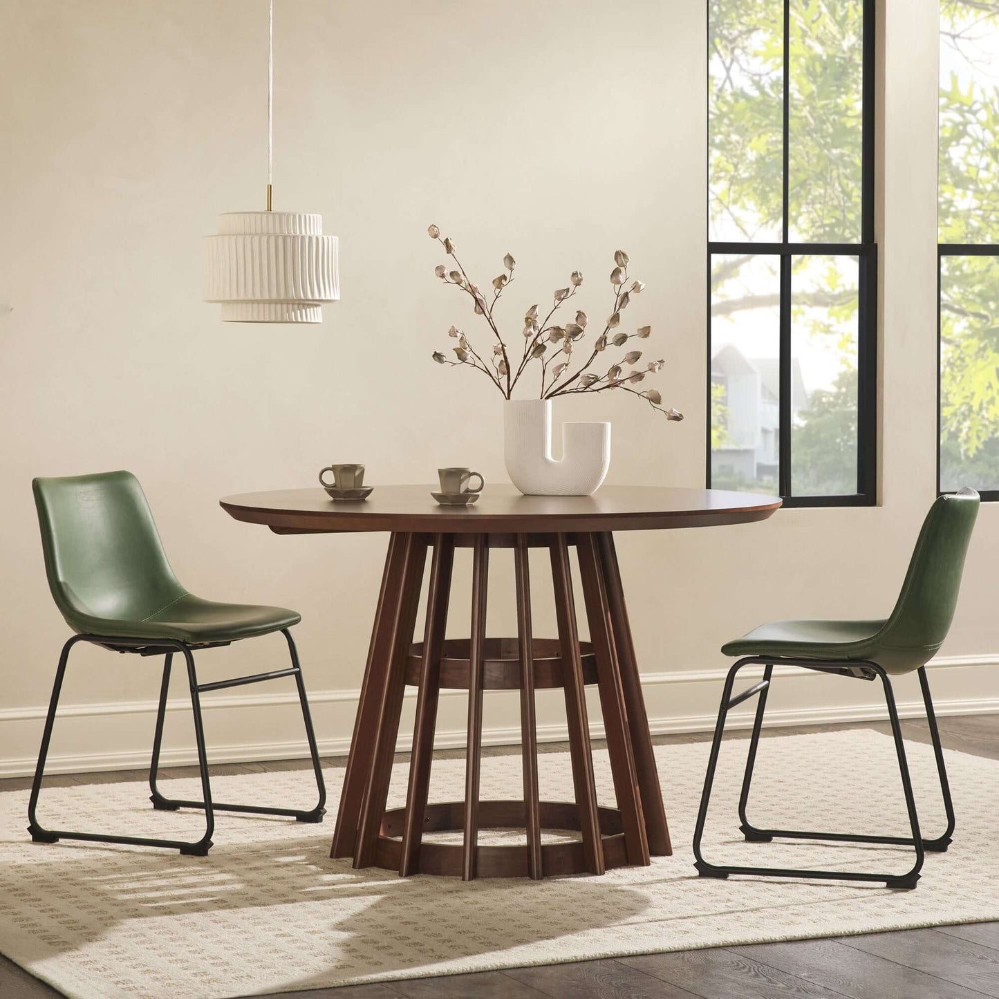Round Pine Wood Pedestal Base Dining Table 47'