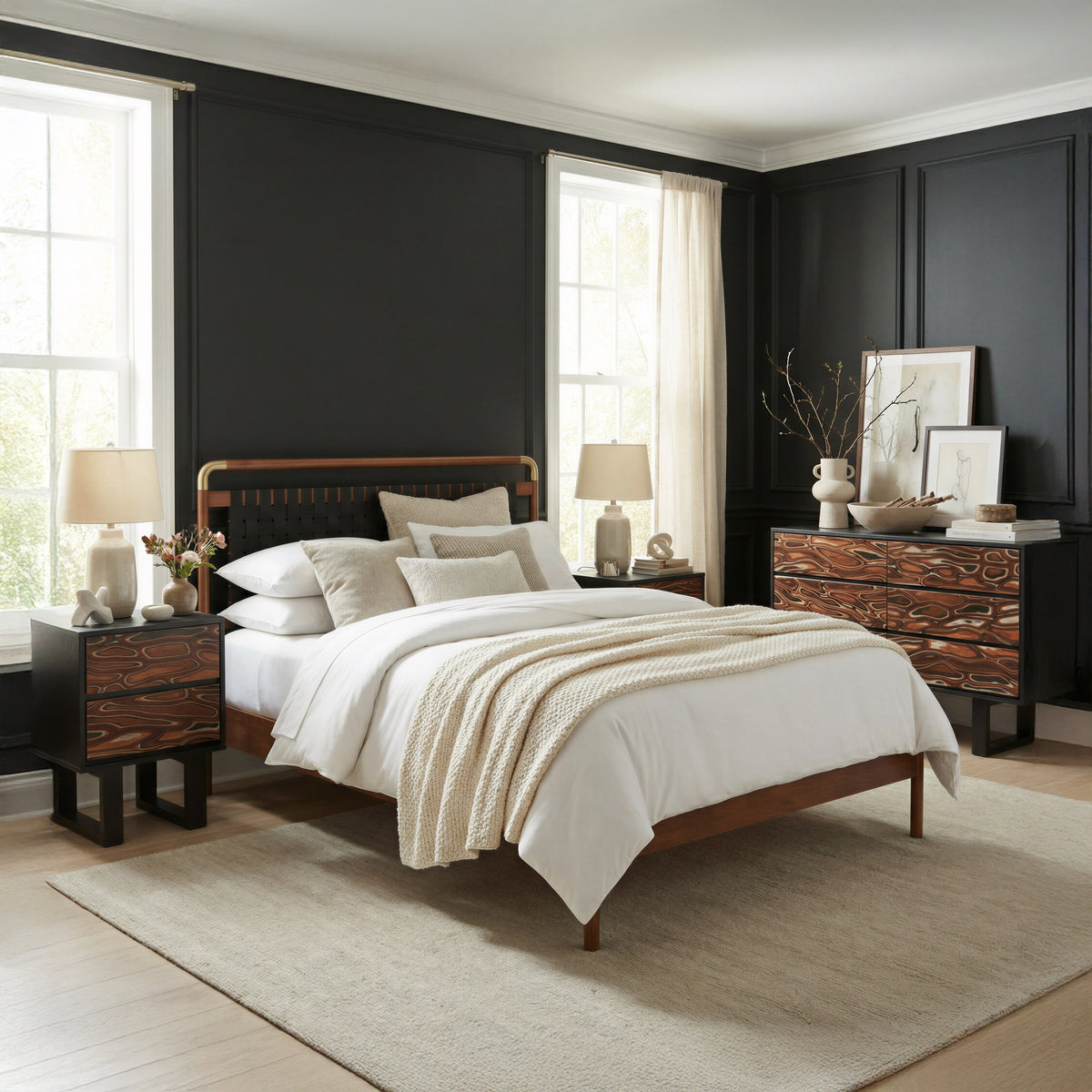 Netz Black & Walnut Queen Bed