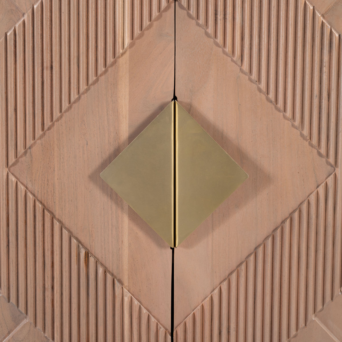 Hira Natural Cabinet