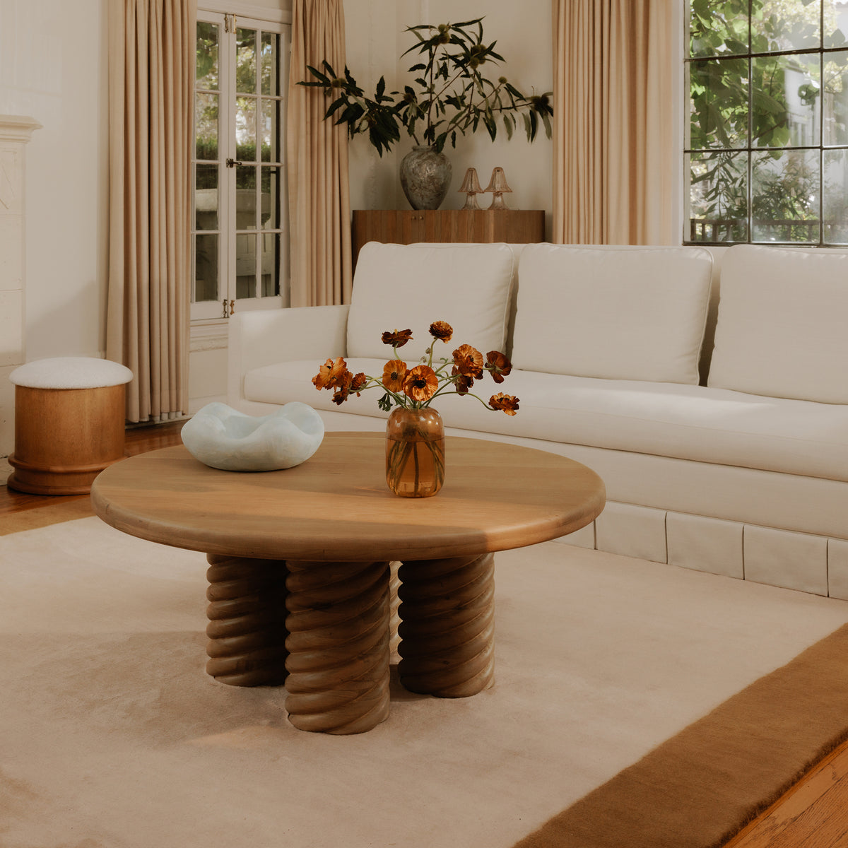 Treccia Coffee Table – 42" Solid Oak Round Coffee Table (7)