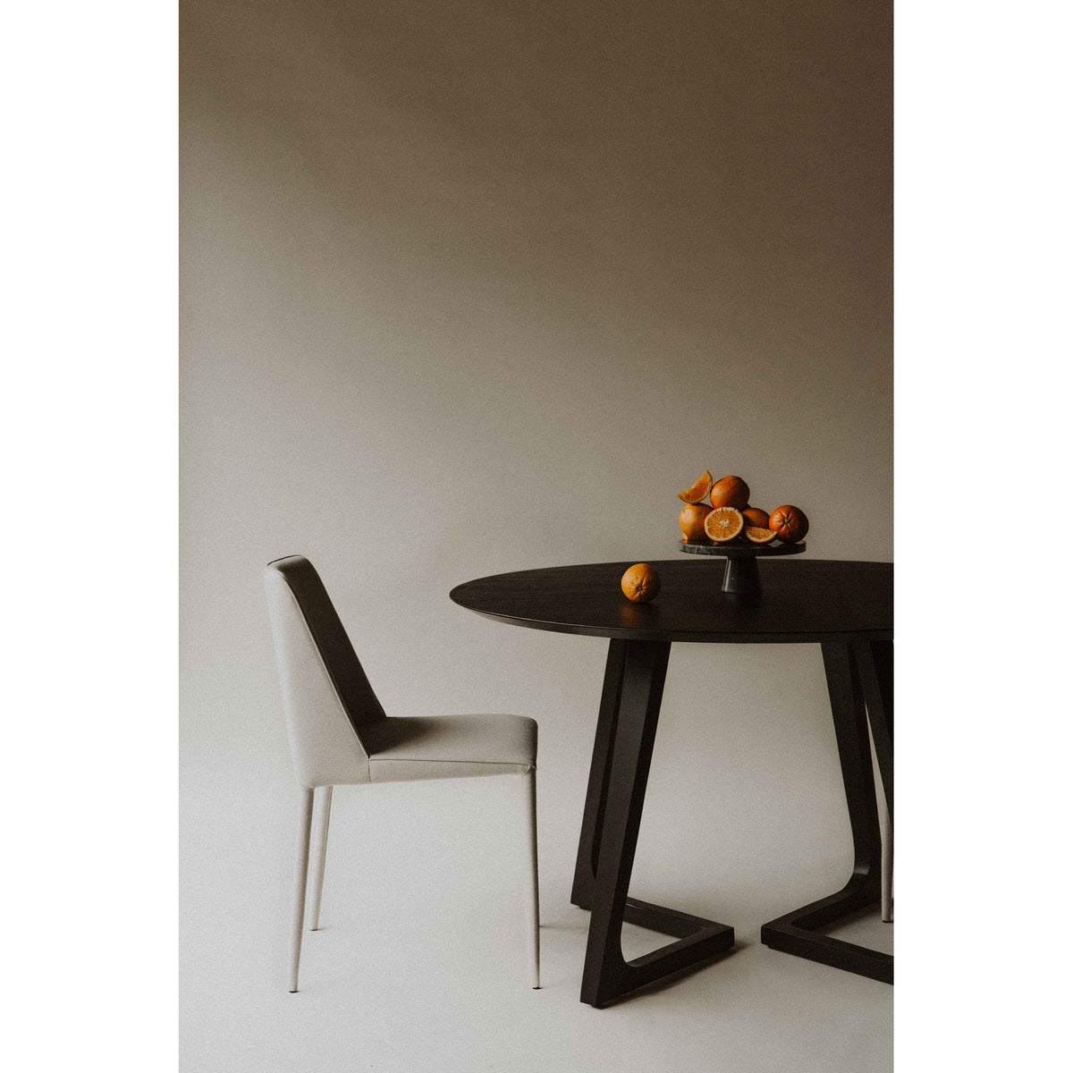Godenza Round Dining Table – 47" Solid Wood Round Dining Table (2 Colors) (17)