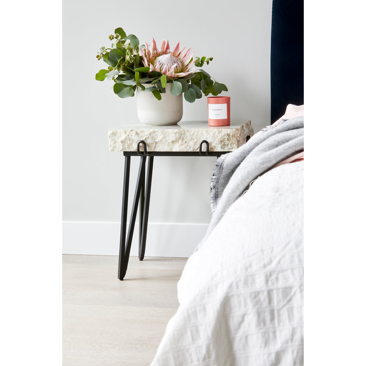 Alpert Accent Table – 19" Marble Top Accent Table (4)