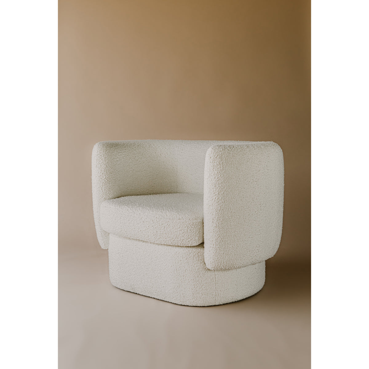 Koba Chair – 40" Upholstered Accent Chair (2 Colors) (5)