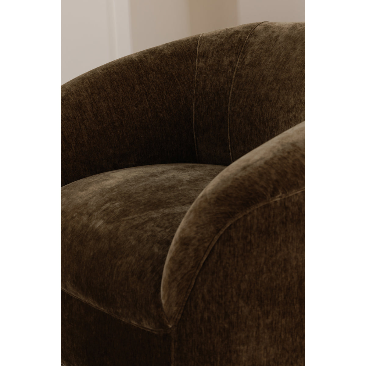 Thora Lounge Chair – 39.25" Upholstered Lounge Chair (3 Colors) (5)