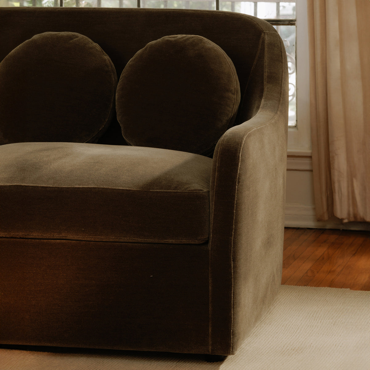 Rialto Sofa – 90" Upholstered Sofa (4)