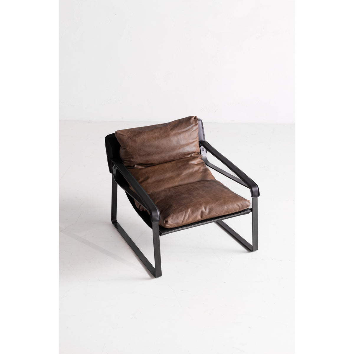 Connor Club Chair – 30.75" Leather Accent Chair (4)