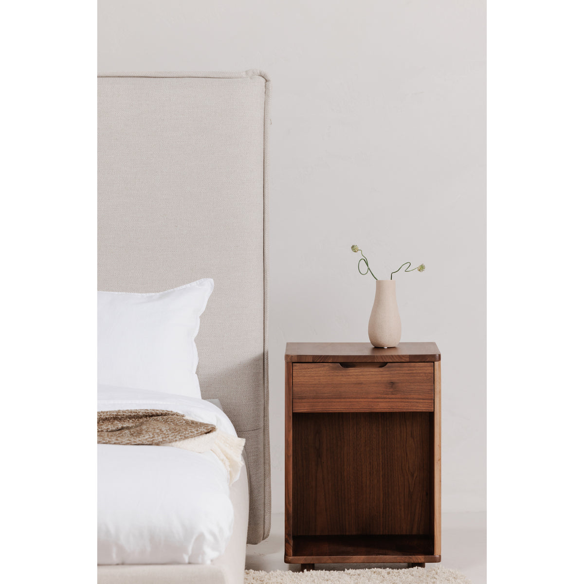 Luzon Bed – 70" Linen-Blend Upholstered Bed (2 Colors) (80)