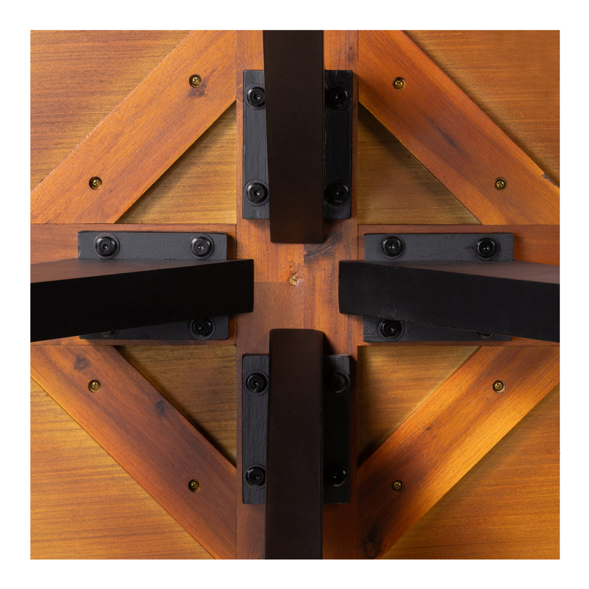 Parq Round Dining Table (5)