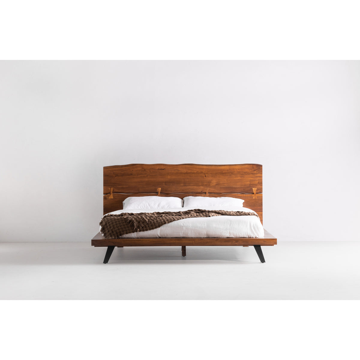 Madagascar Platform Bed – 75.25"–92" Solid Acacia Platform Bed (21)