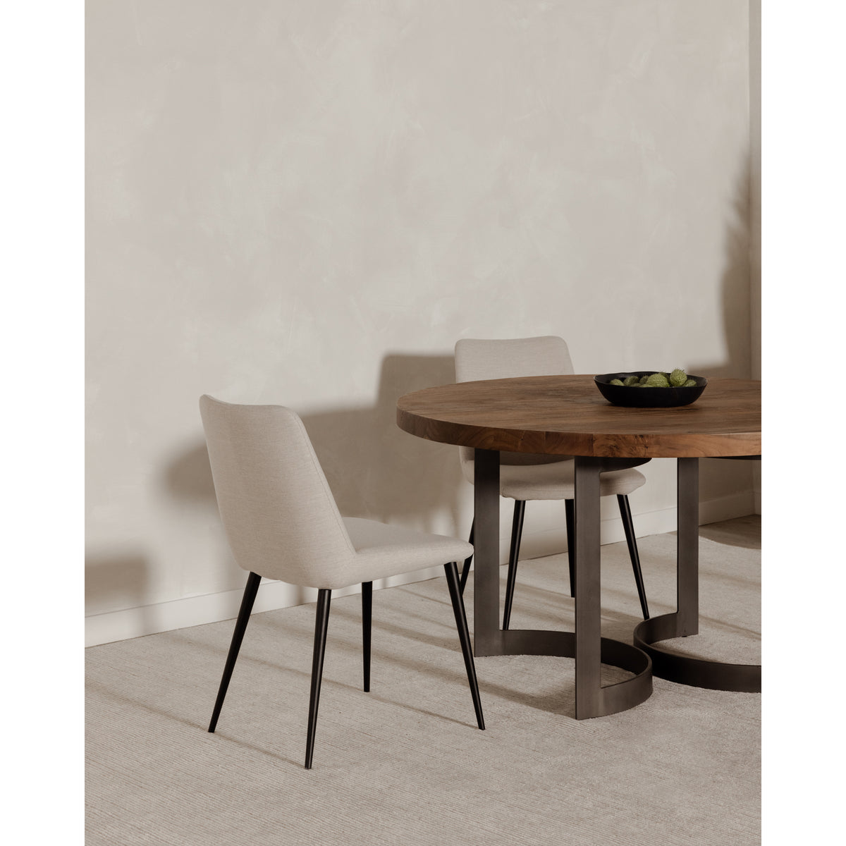 Bent Round Dining Table – 54" Solid Acacia Dining Table (13)