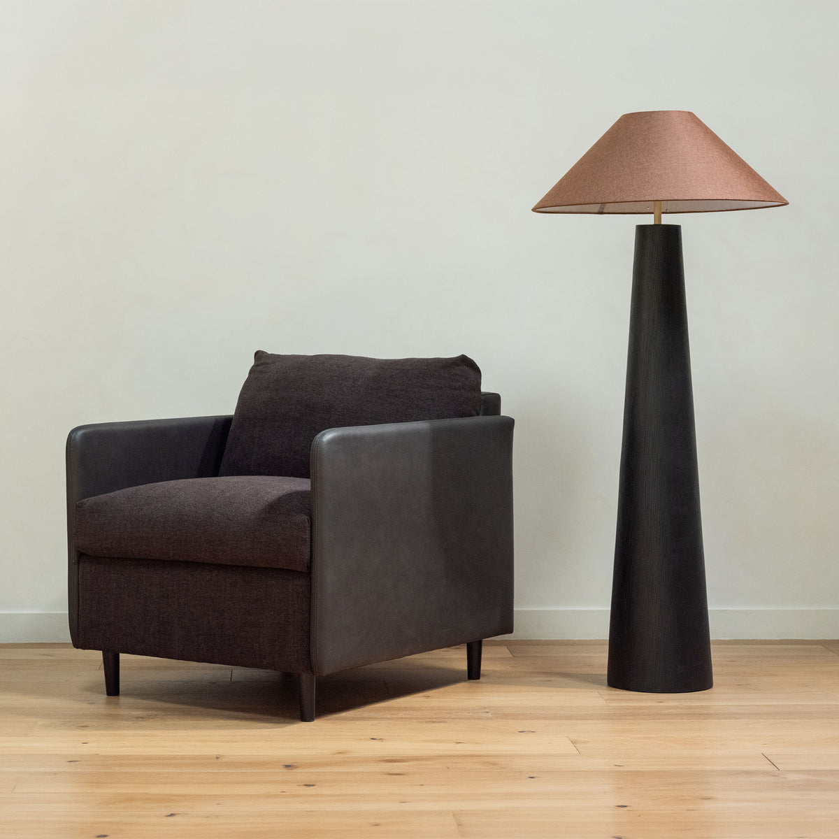 Teller Accent Chair – 31.5" Leather Accent Chair (2 Colors) (3)