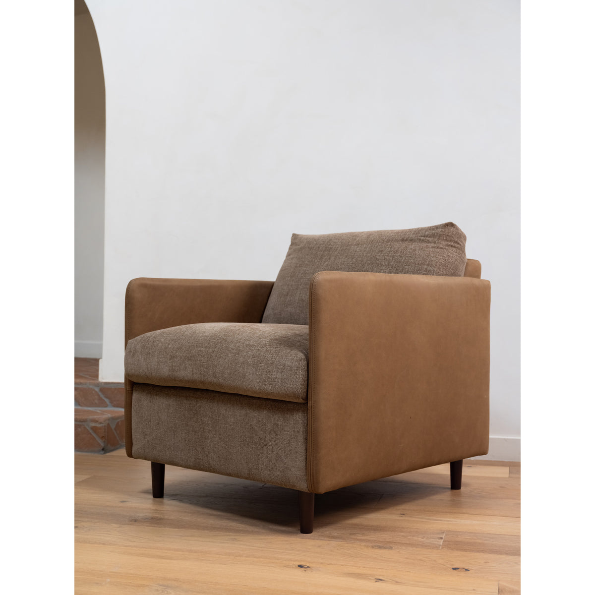 Teller Accent Chair – 31.5" Leather Accent Chair (2 Colors) (7)