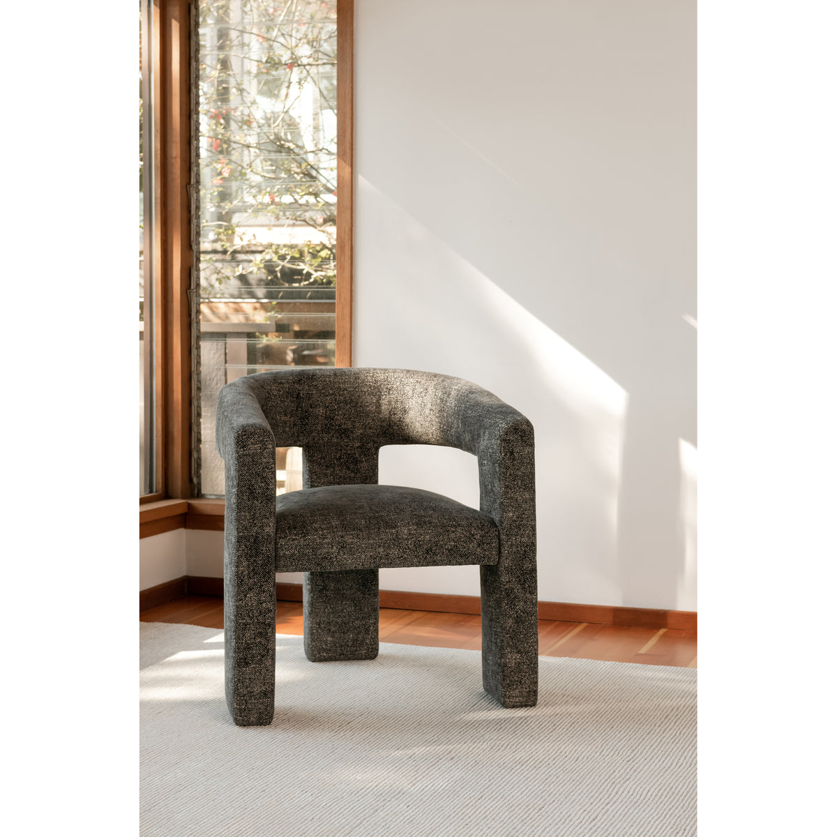 Elo Chair – 29" Upholstered Accent Chair (2 Colors) (3)