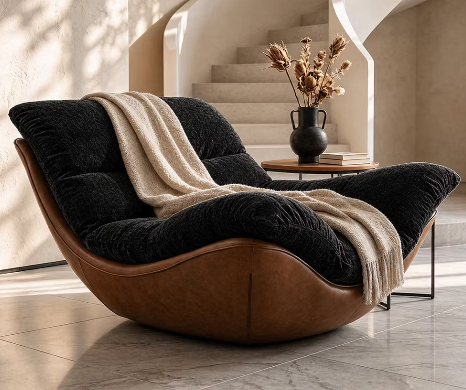 Oberon lounge chair in black