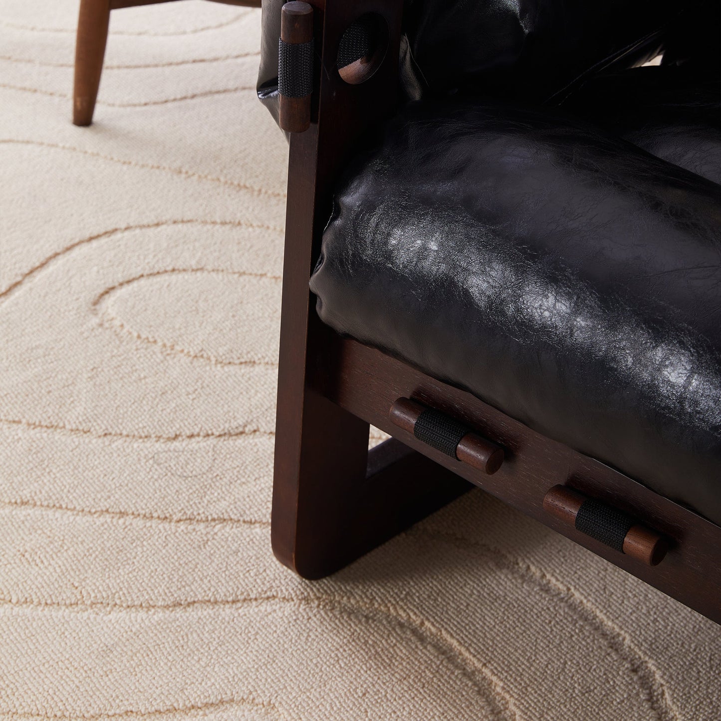 Farrow Antique Black
