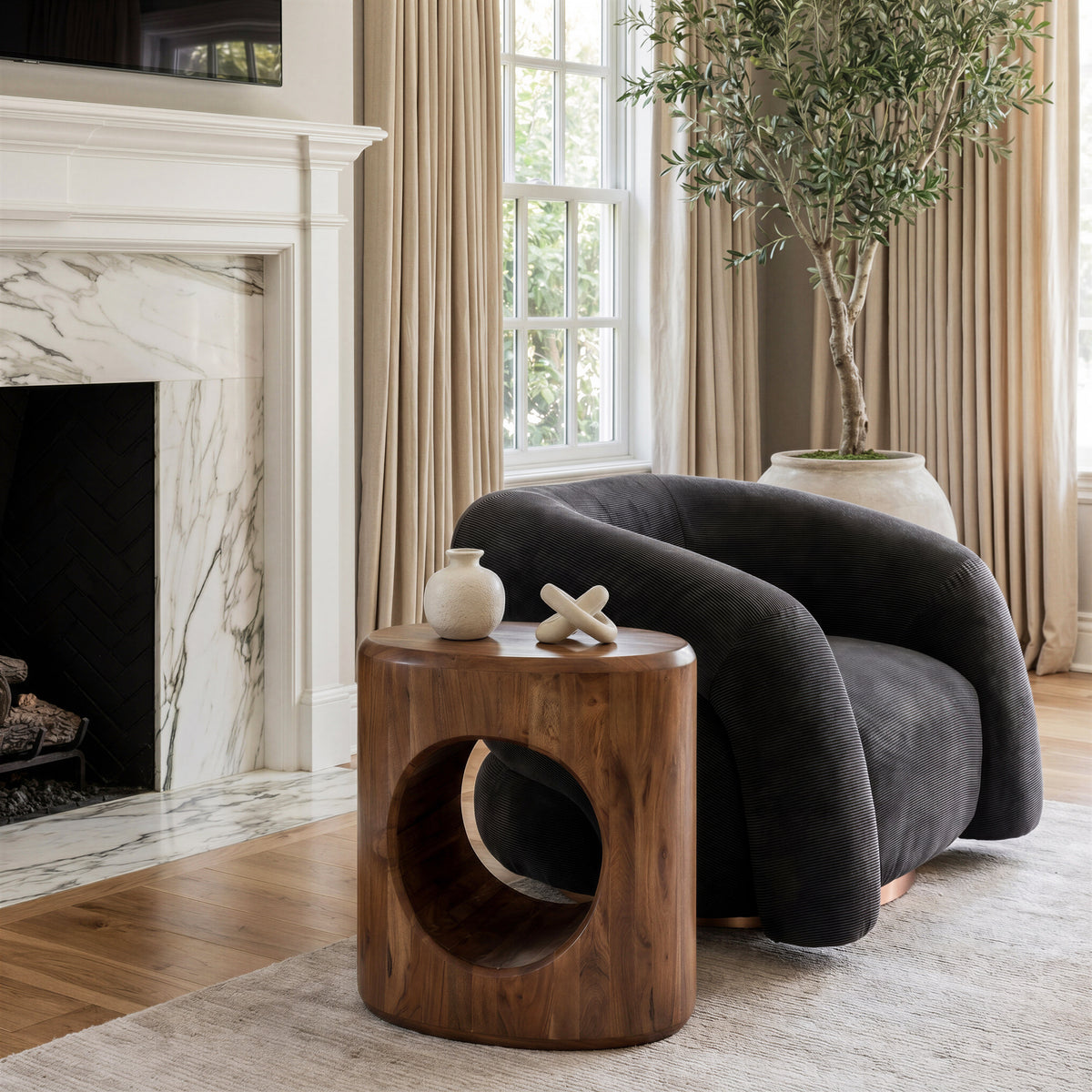 Havn Black Accent Chair